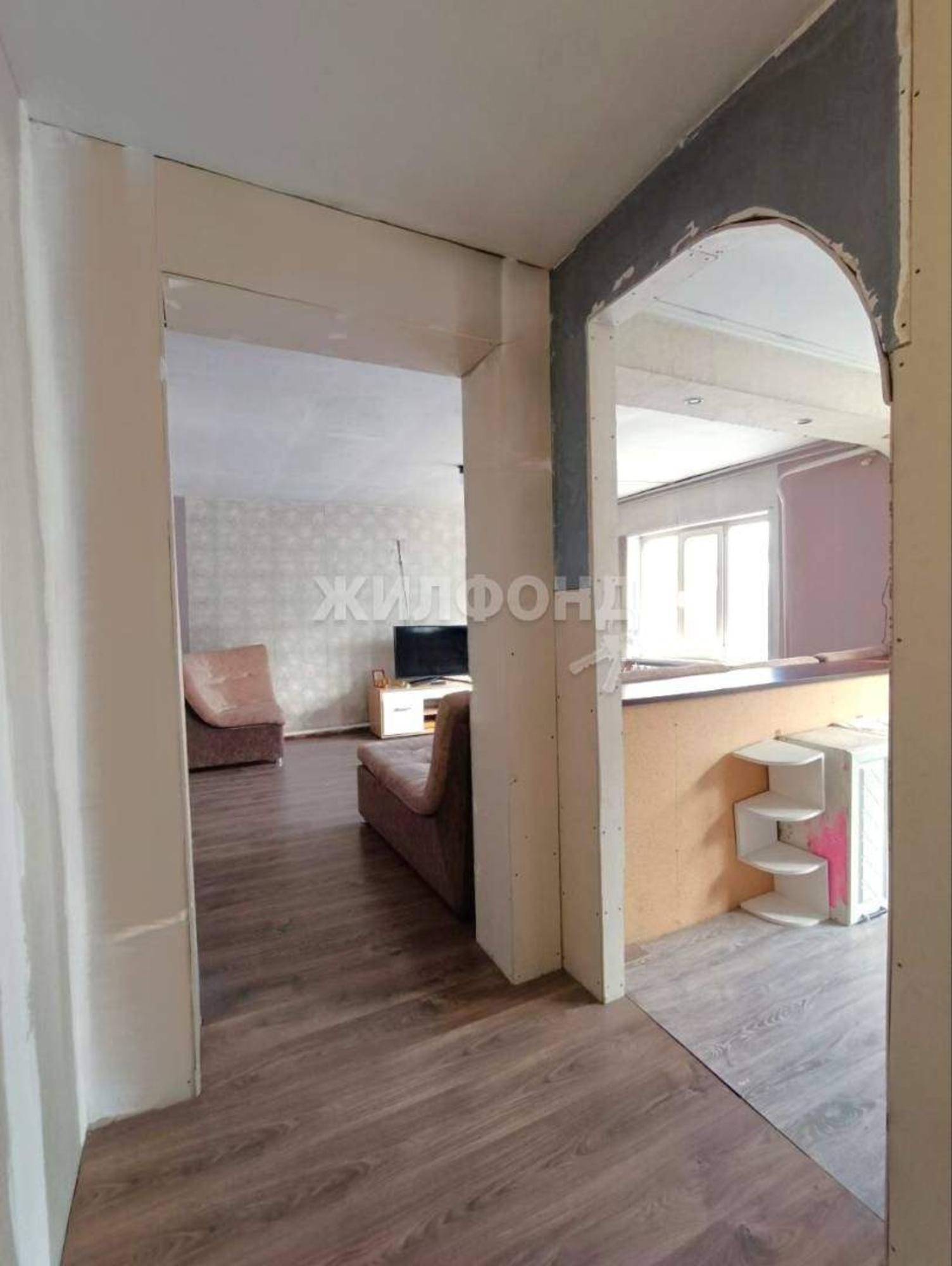 Купить дачу, дом, коттедж за 11 000 000 рублей на Листвянка улица