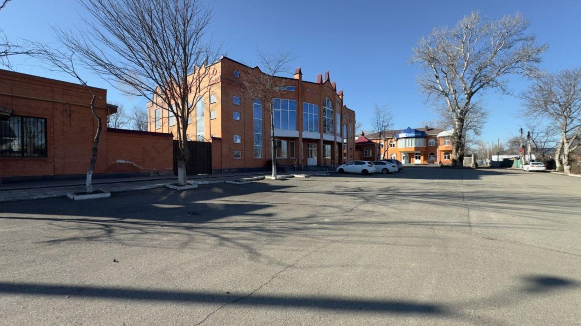 Купить торговое помещение за 33 000 000 рублей на Международная ул