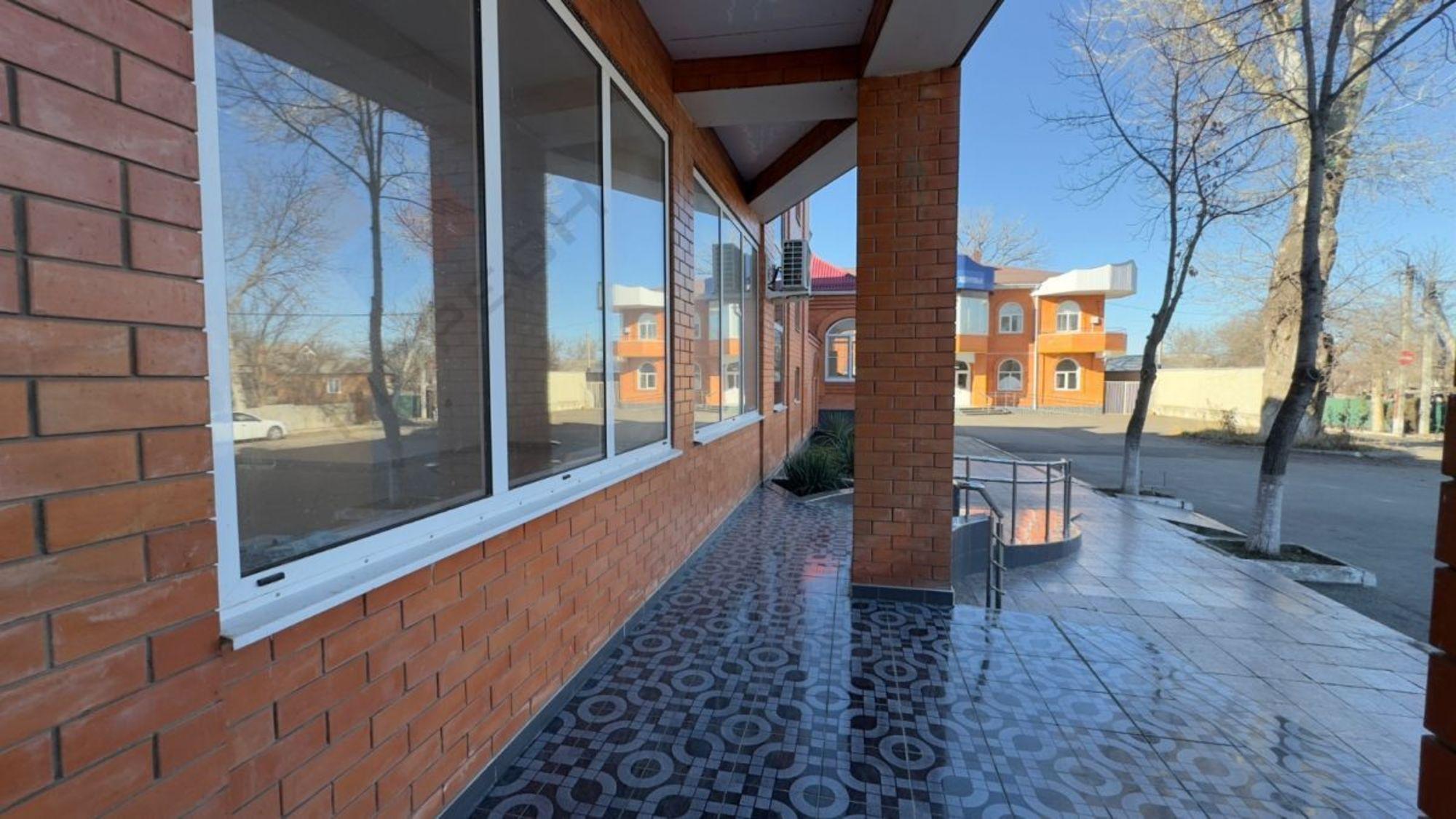 Купить торговое помещение за 33 000 000 рублей на Международная ул