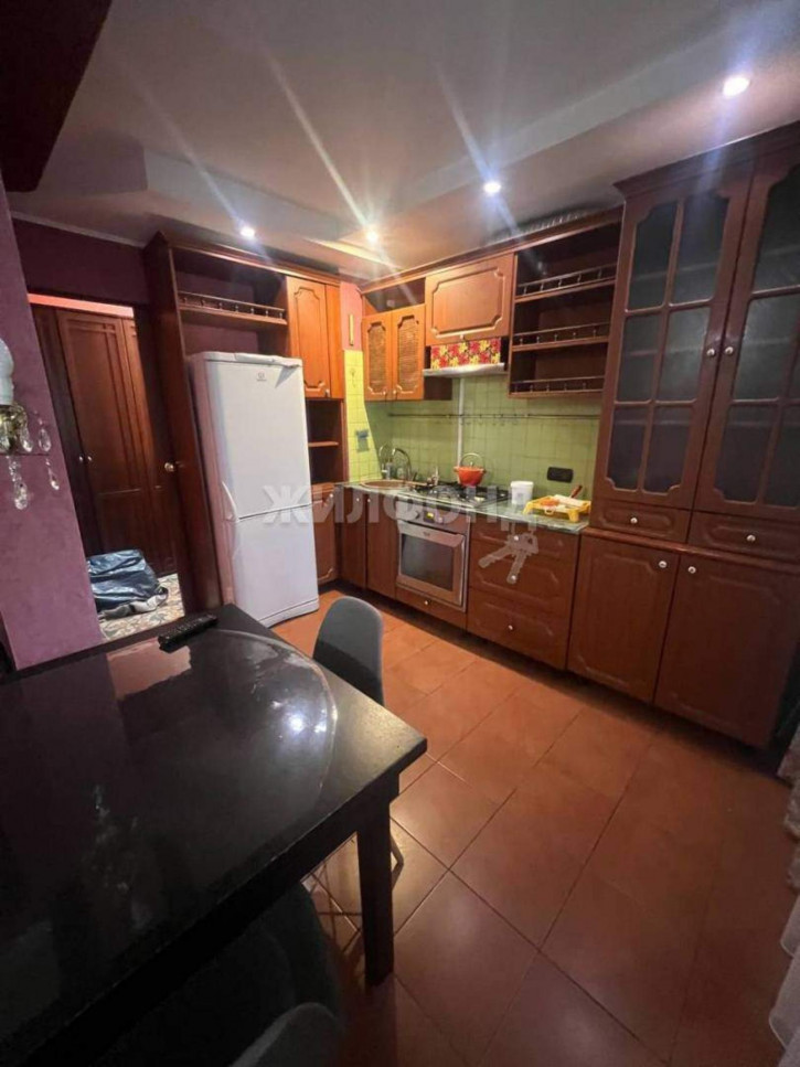 3-комн квартира Станиславского улица, д.6