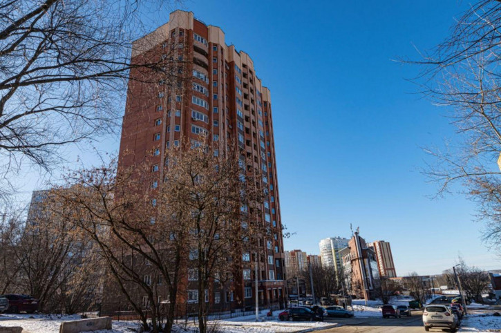 1-комн квартира Тракторная ул, 4