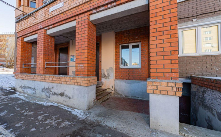 1-комн квартира Тракторная ул, 4