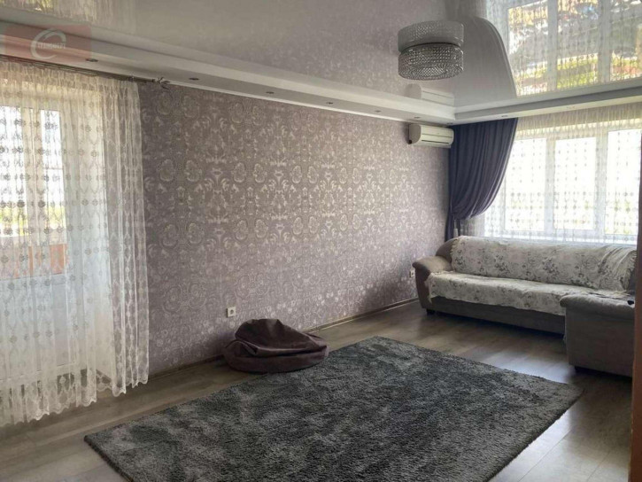 3-комн квартира Квартальная ул, 131