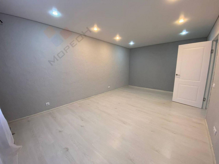 2-комн квартира 9-я Тихая ул, 11