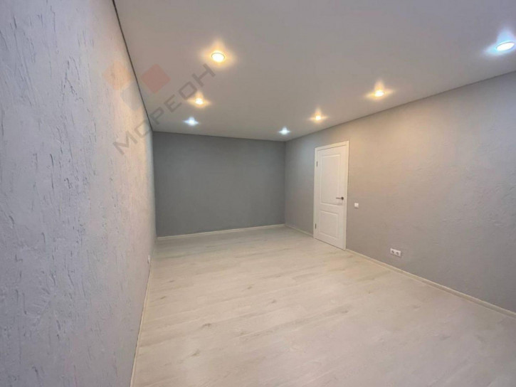 2-комн квартира 9-я Тихая ул, 11