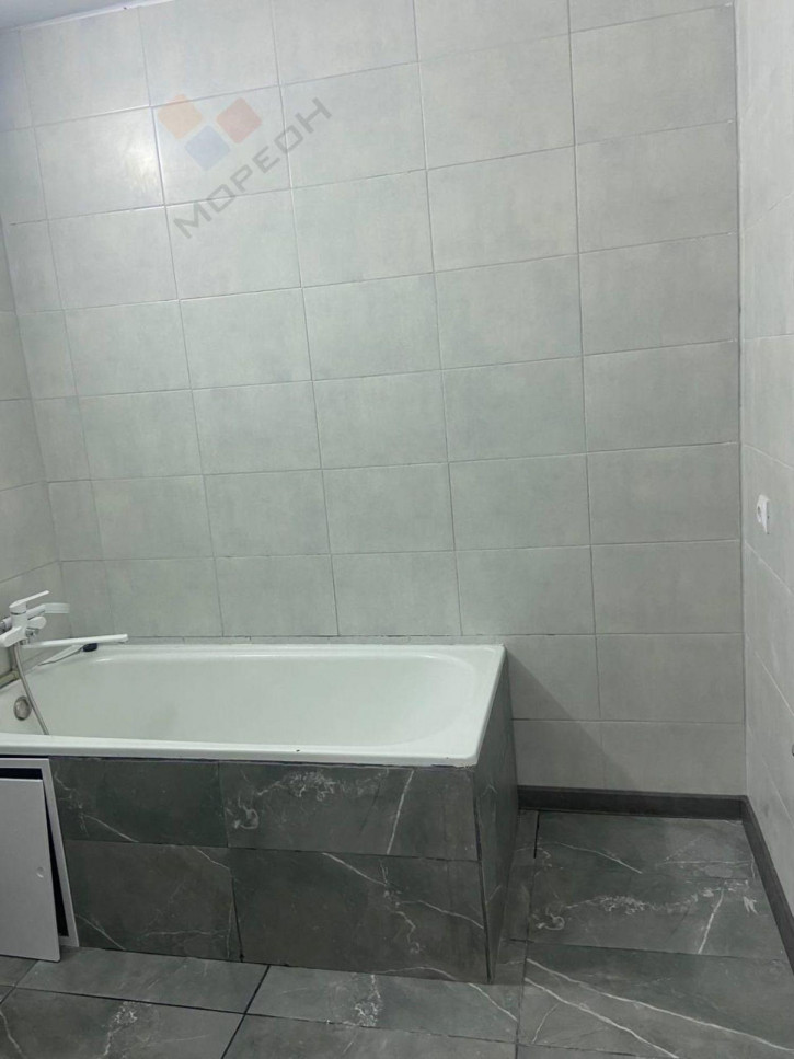 2-комн квартира 9-я Тихая ул, 11