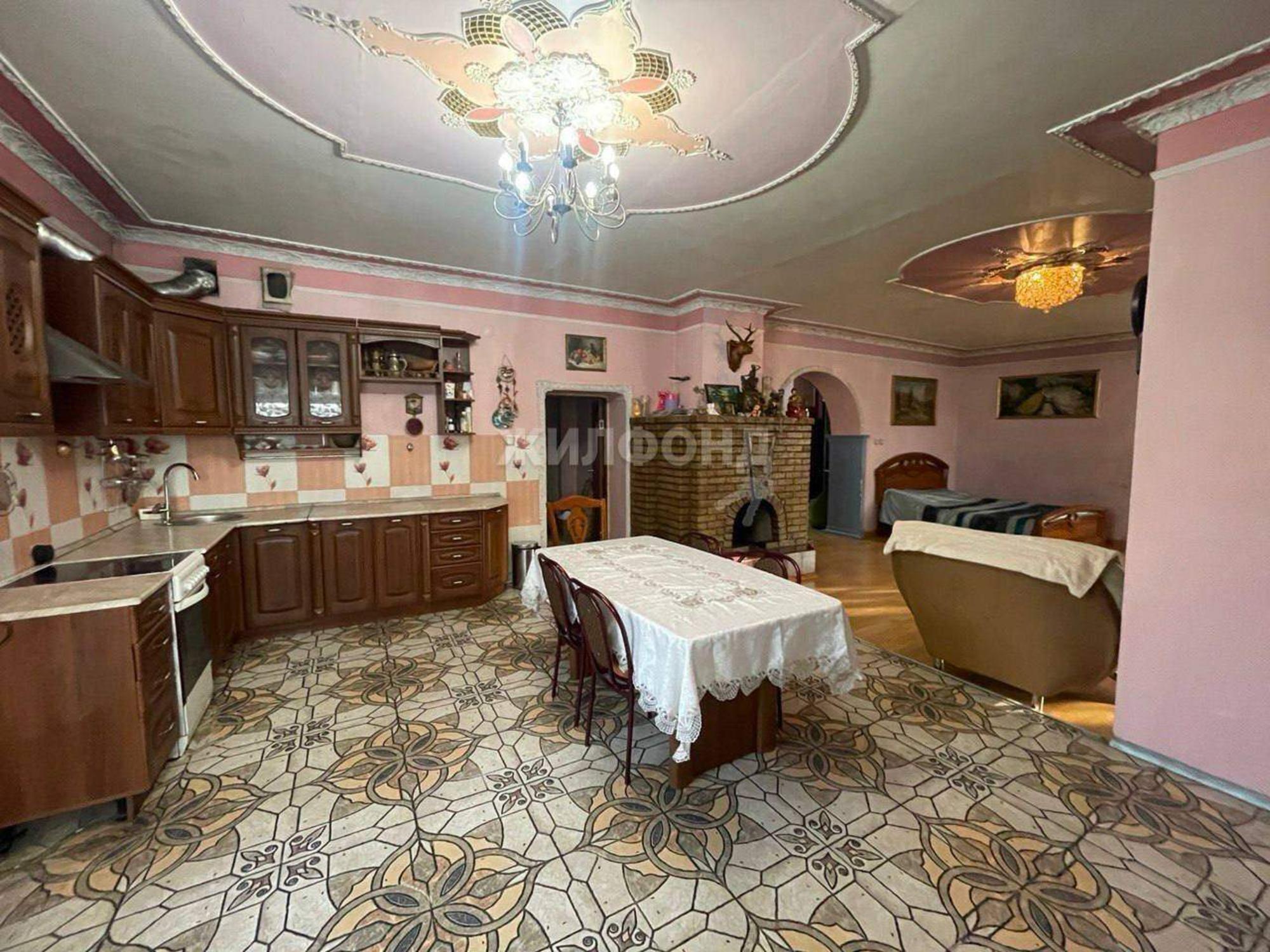 Купить дачу, дом, коттедж за 24 000 000 рублей на Педагогическая улица