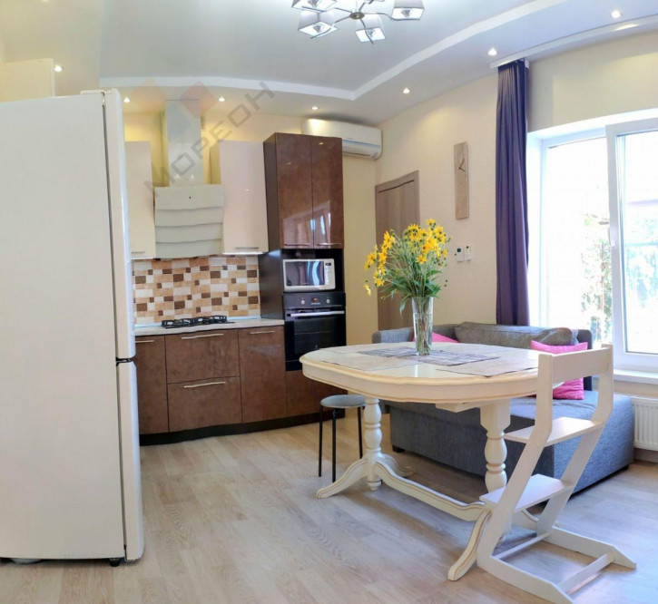 Коттедж/дом 1-й пр-д Щорса, 6 Коттедж/дом 1-й пр-д Щорса, 6