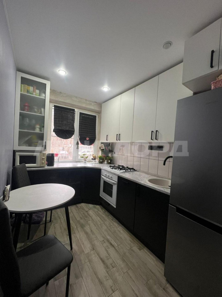 3-комн квартира проспект Сельмаш, 4