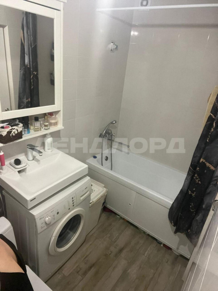 3-комн квартира проспект Сельмаш, 4