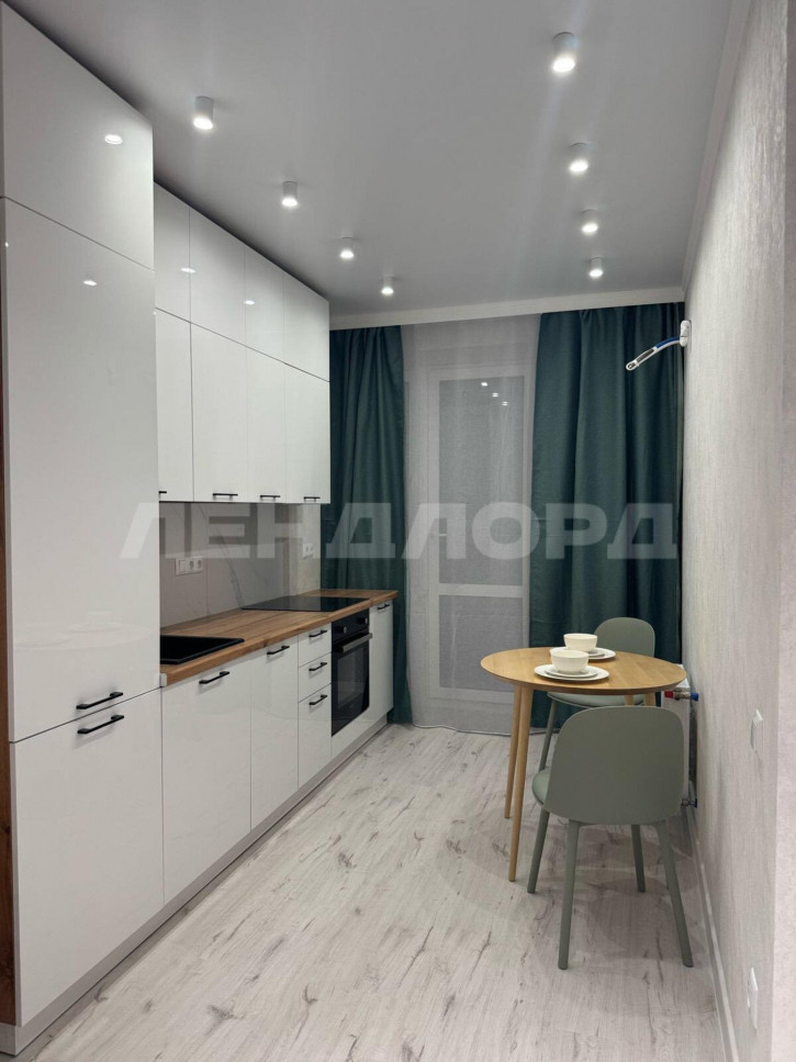 2-комн квартира улица Ларина, 45с6