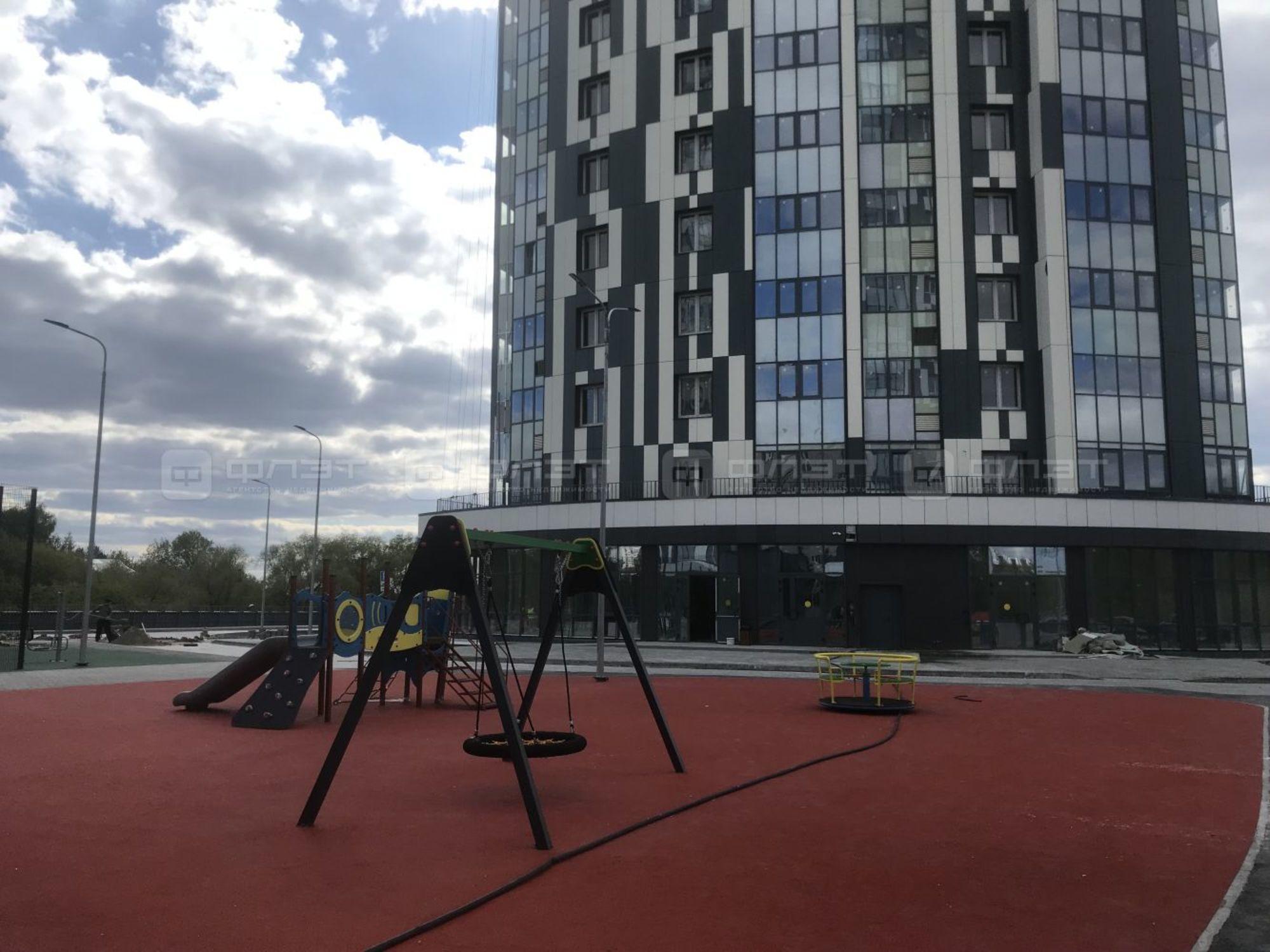 Купить торговое помещение за 40 250 000 рублей на ул. Танковая, дом 2