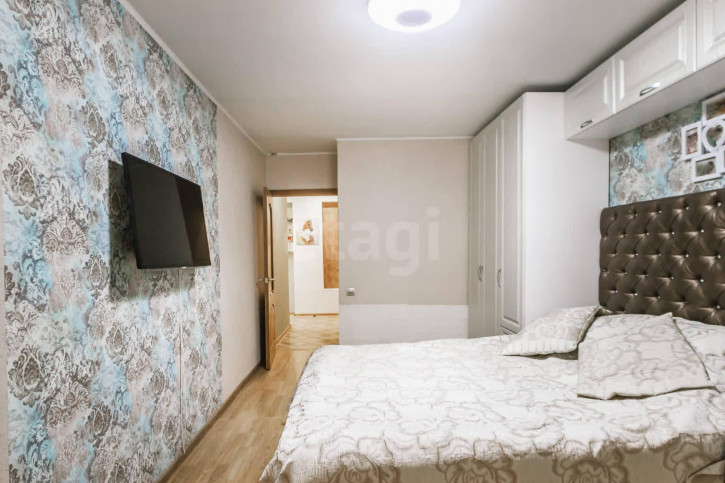 2-комн квартира улица Возрождения, 32