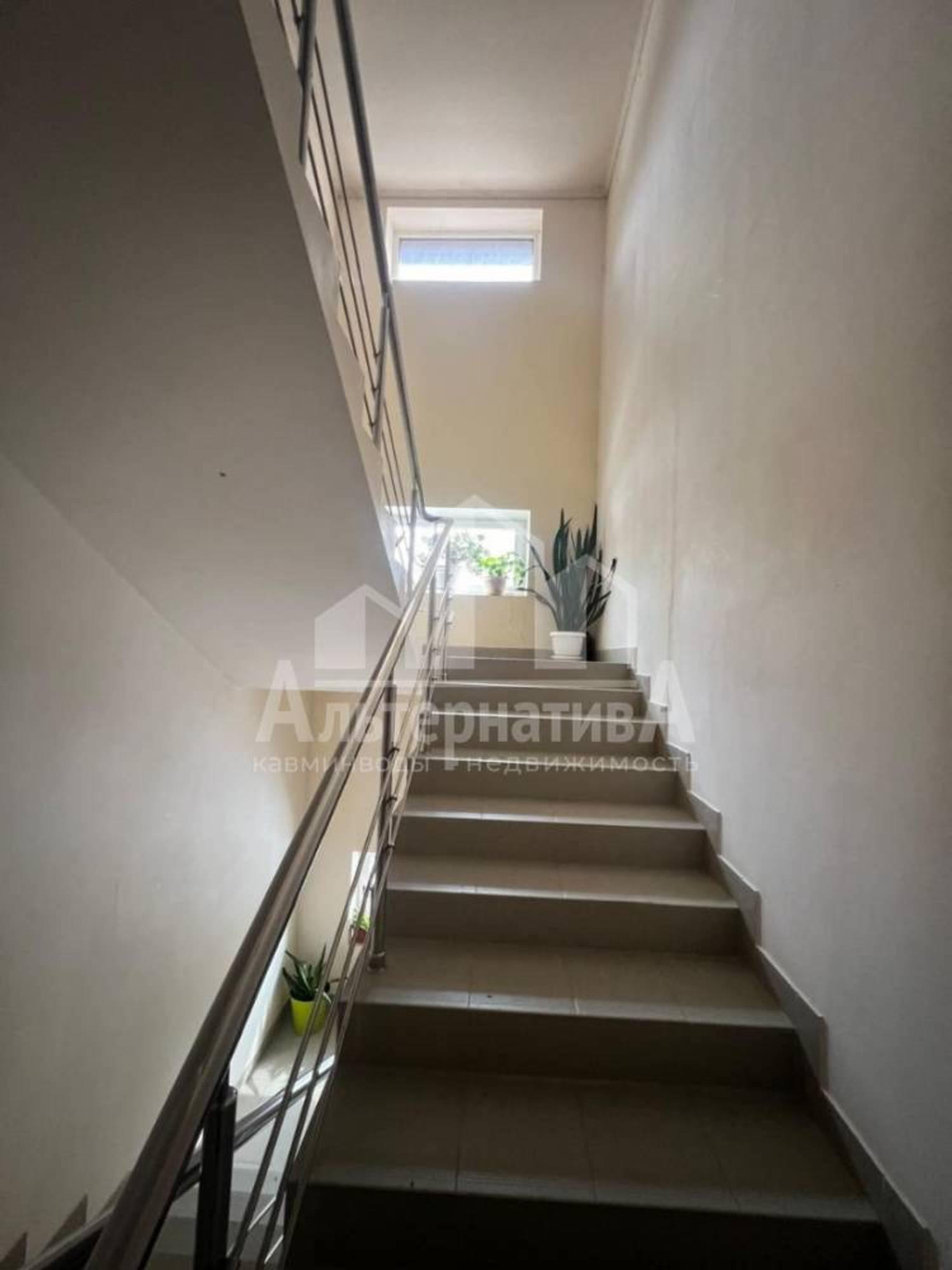 Купить квартиру за 13 500 000 рублей на Декабристов ул.