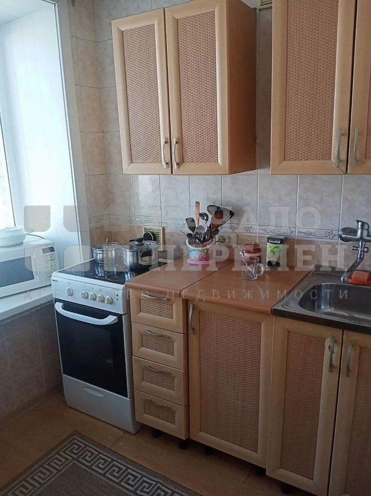 3-комн квартира Челюскинцев ул, 44