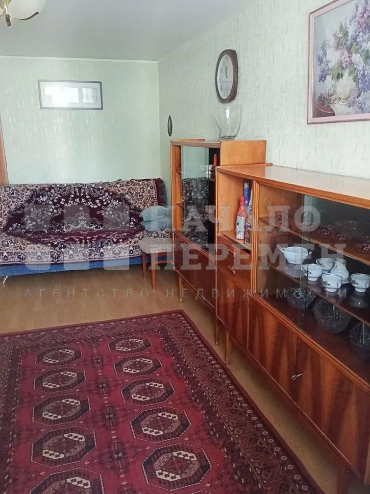 3-комн квартира Челюскинцев ул, 44