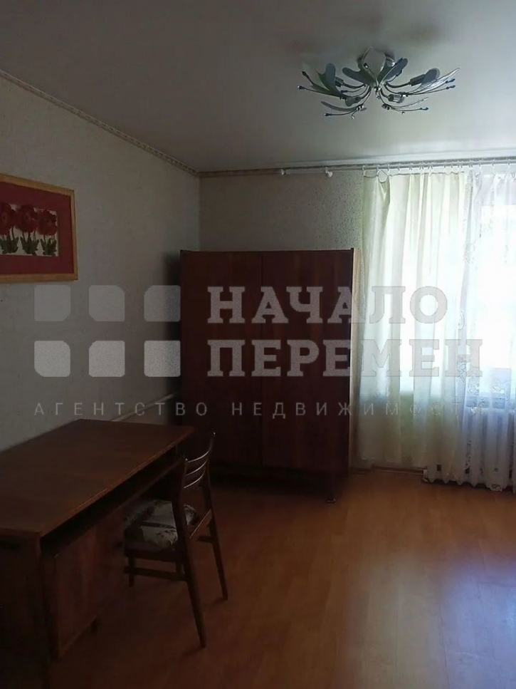 3-комн квартира Челюскинцев ул, 44