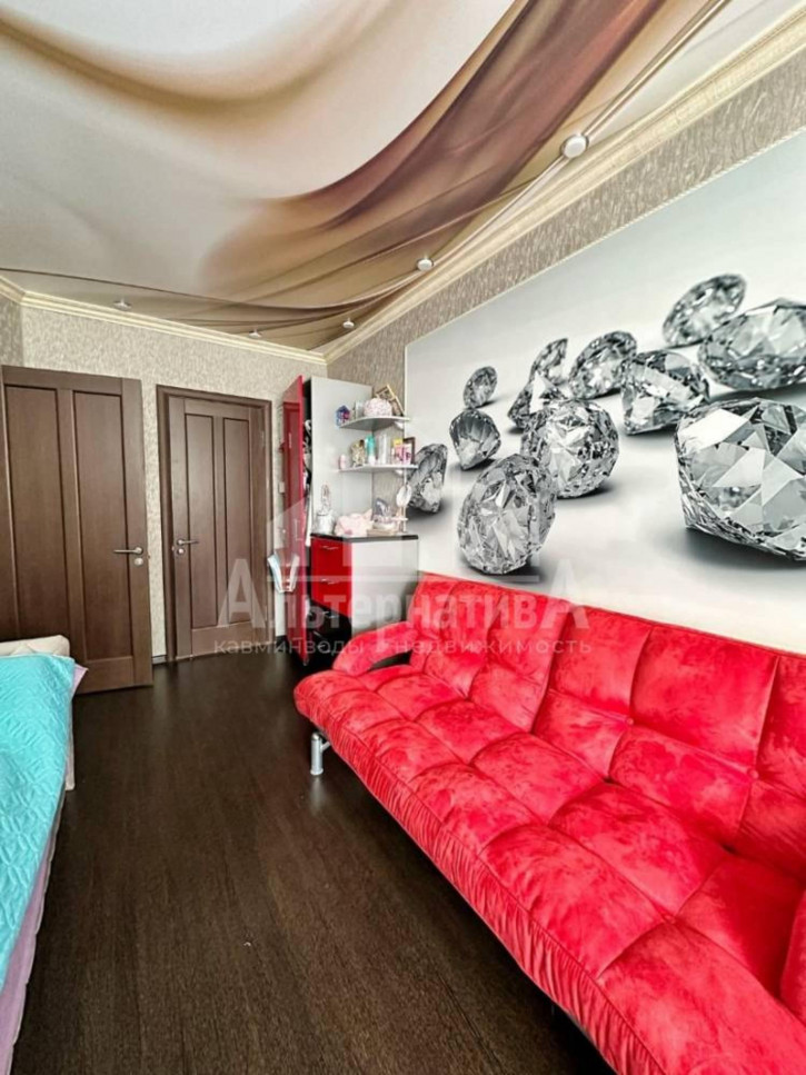 3-комн квартира Стародубовская ул.