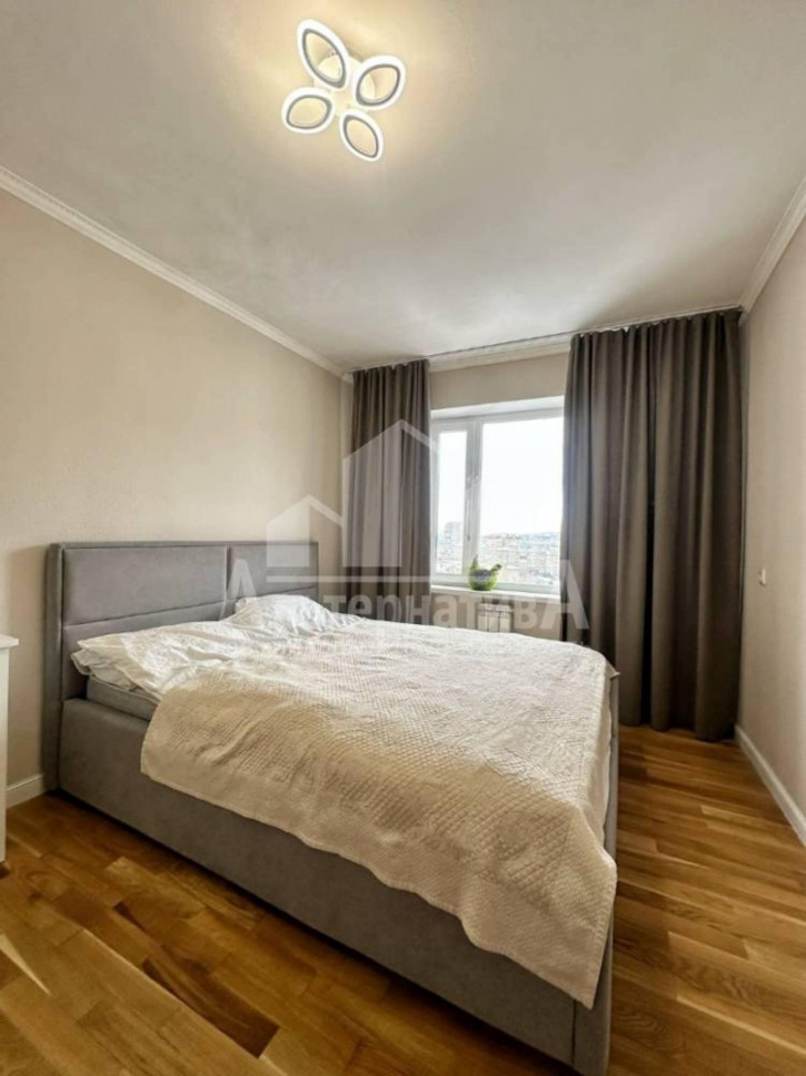 3-комн квартира Победы пр-т.