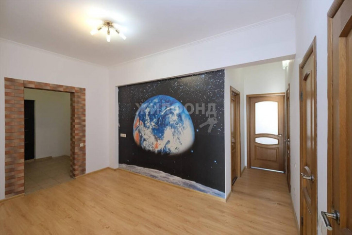 3-комн квартира Покрышкина, 1