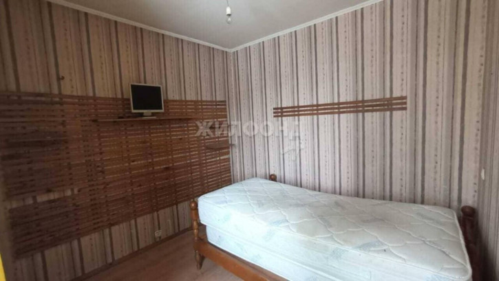 3-комн квартира Сибиряков-Гвардейцев, 1