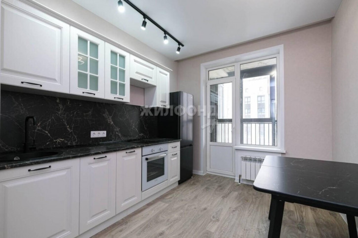 2-комн квартира Писарева, 42