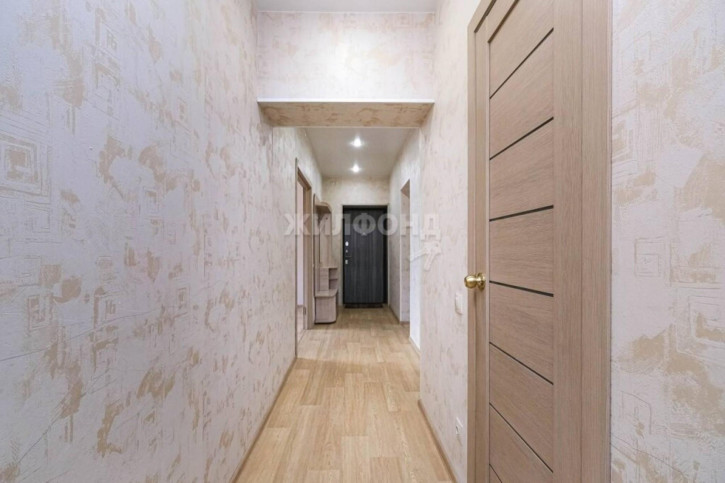 3-комн квартира Новосибирская, 12