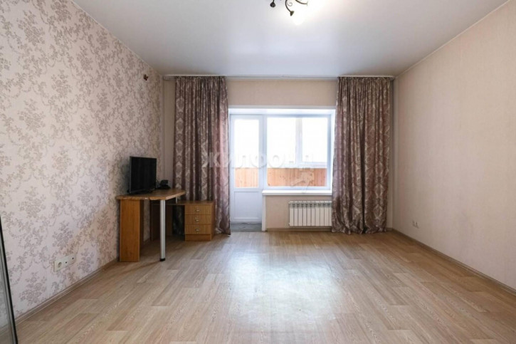 3-комн квартира Новосибирская, 12