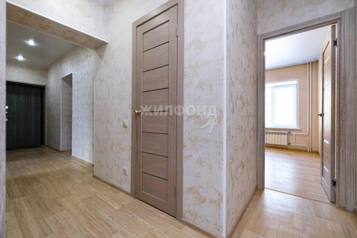 3-комн квартира Новосибирская, 12