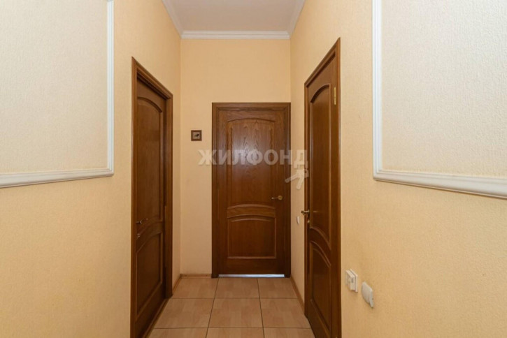 3-комн квартира Ильича, 23