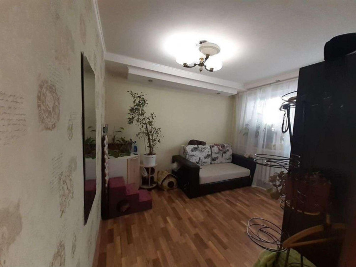 1-комн квартира Александра Матросова улица, 100