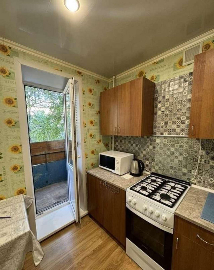 1-комн квартира Балаковская улица, 12а 1-комн квартира Балаковская улица, 12а