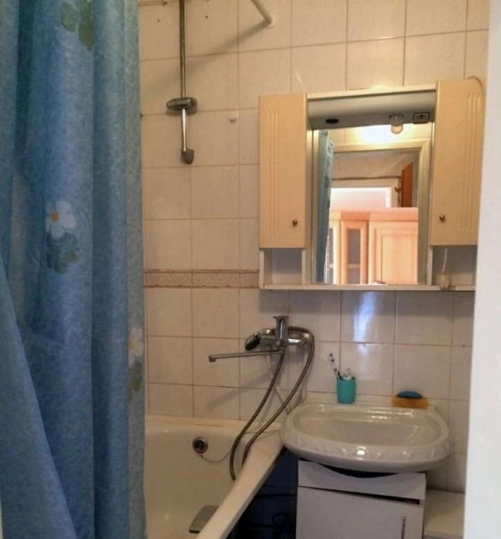 1-комн квартира Свободы улица, 198