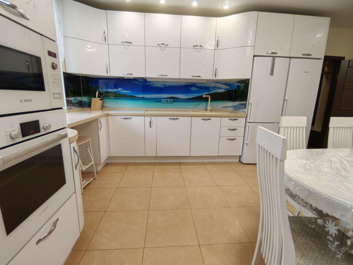 4-комн квартира Ново-Садовая улица, 303а