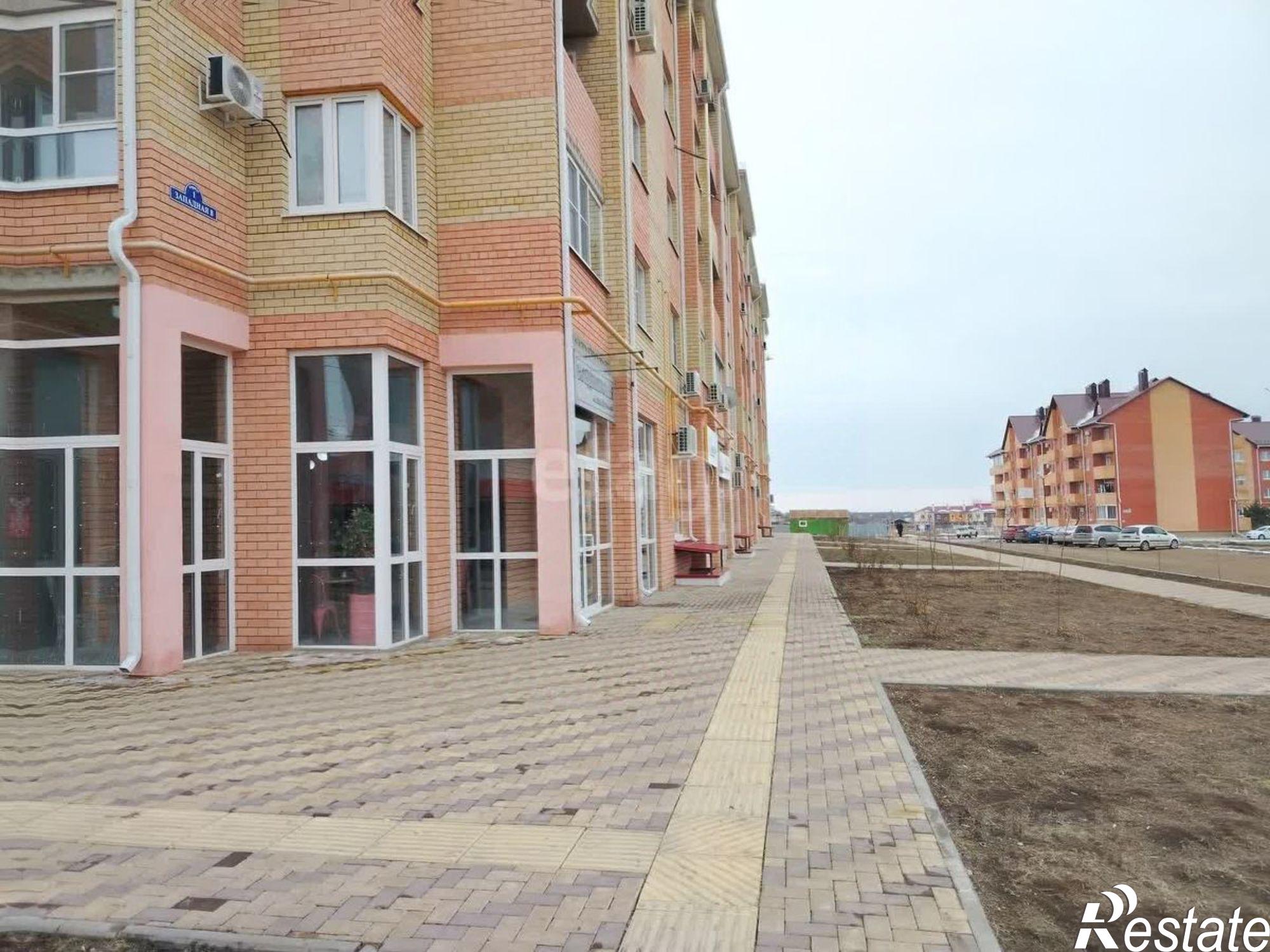 Купить офис, помещение под офис за 16 925 800 рублей на 39 и 40 мкр, Западная,8/1