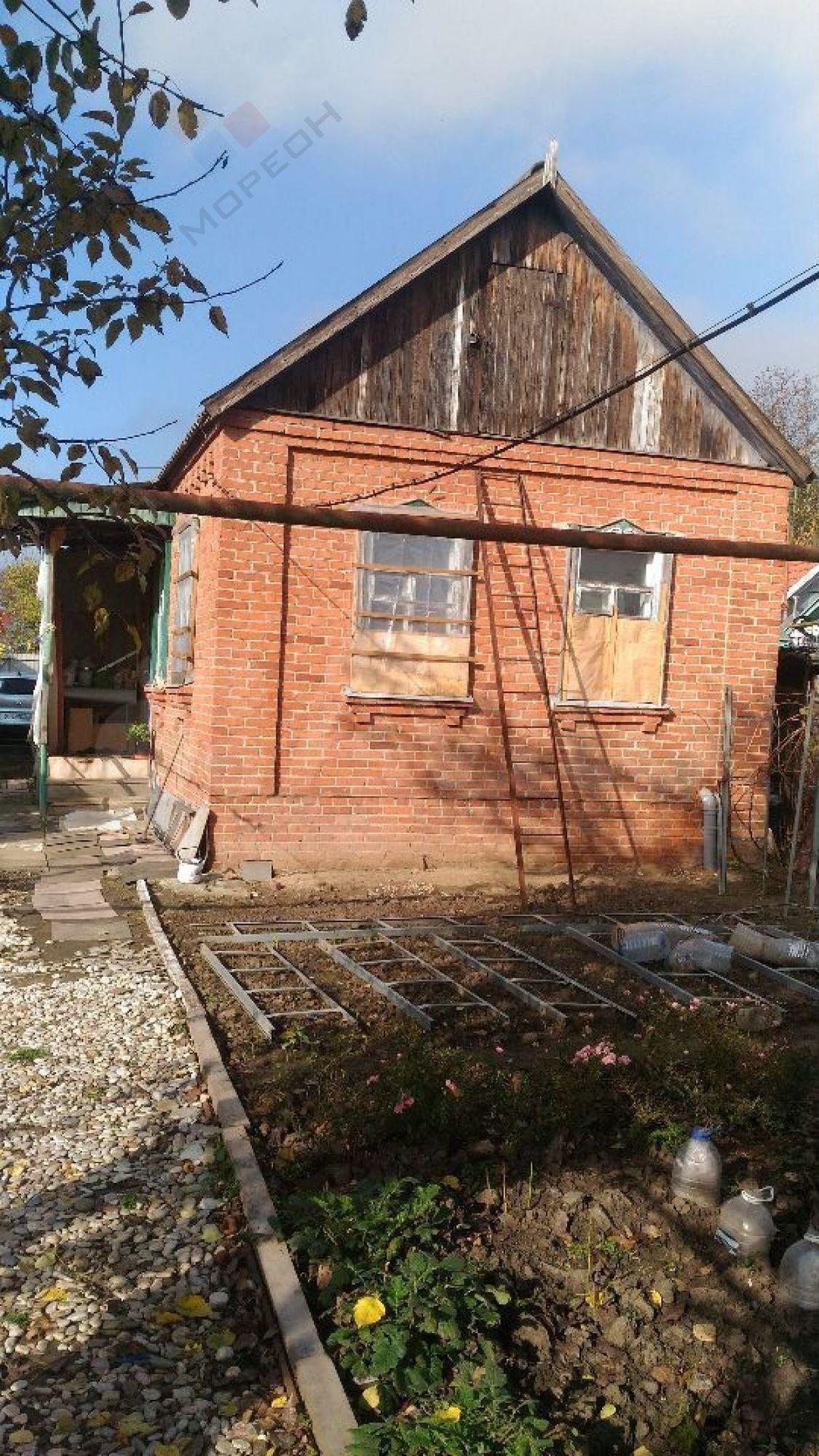 Купить дачу, дом, коттедж за 13 000 000 рублей на Суворова ул, 70