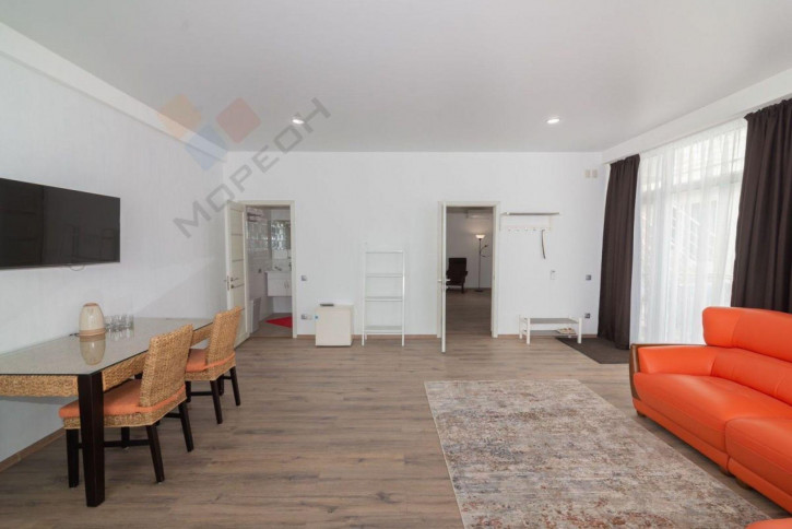 Отдельное здание Им. А. Айвазяна пер, 20а