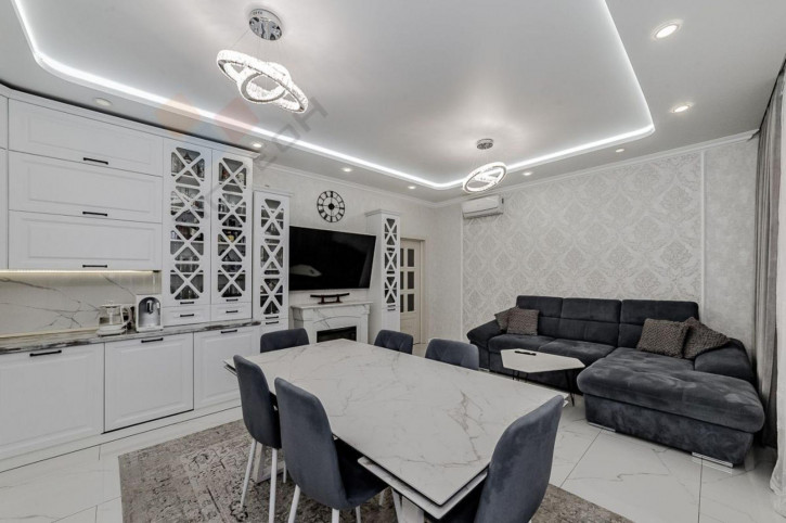 Коттедж/дом Зарничная, 16 Коттедж/дом Зарничная, 16