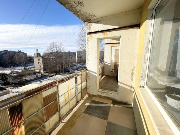 4-комн квартира Строителей ул, 39