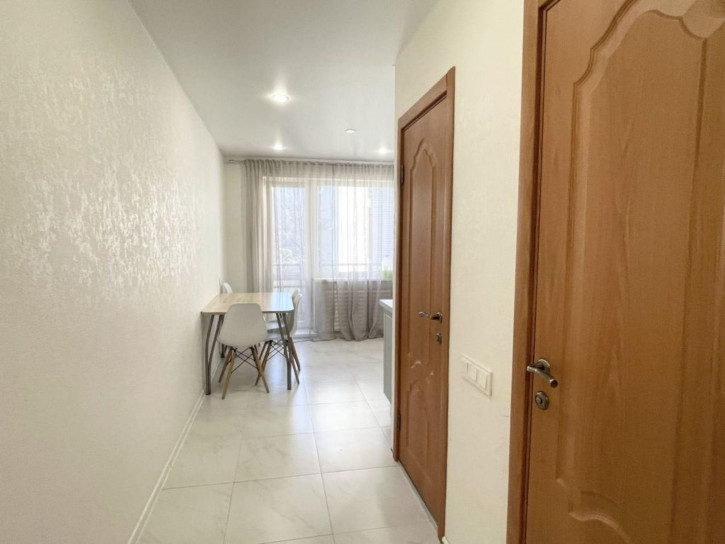 4-комн квартира Строителей ул, 39