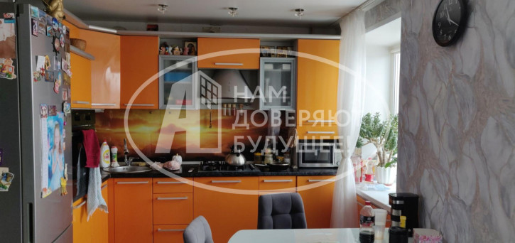 3-комн квартира улица Карла Маркса, 52