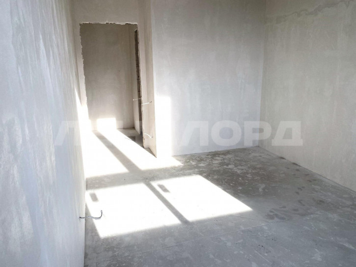 2-комн квартира улица Зорге, 11В