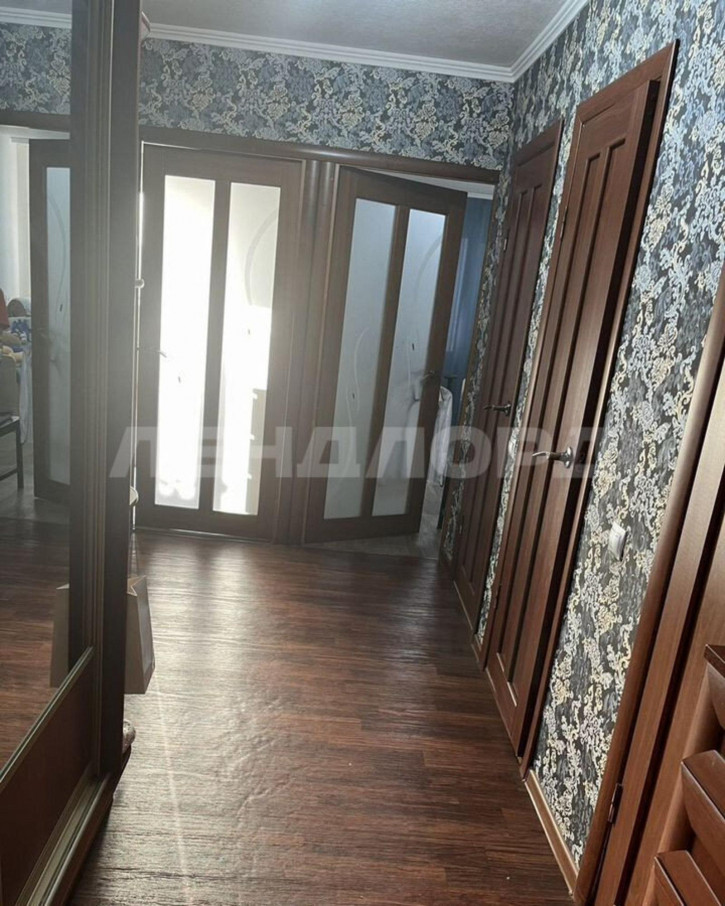 2-комн квартира проспект Космонавтов, 15