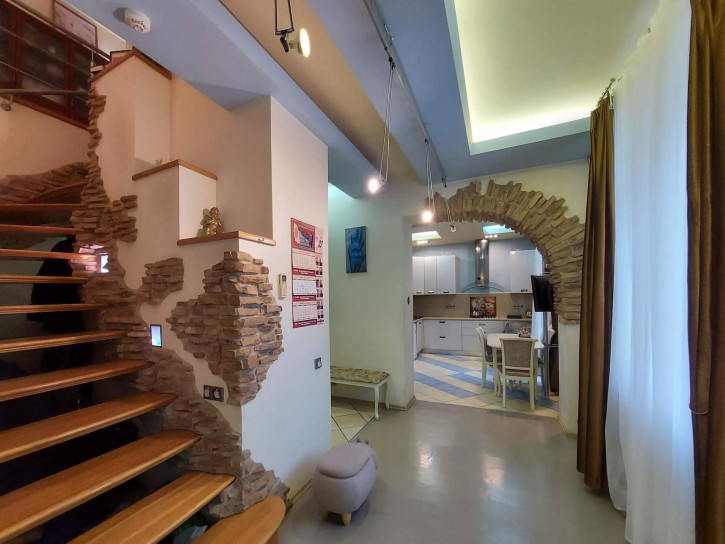 4-комн квартира Некрасова улица, д.15А