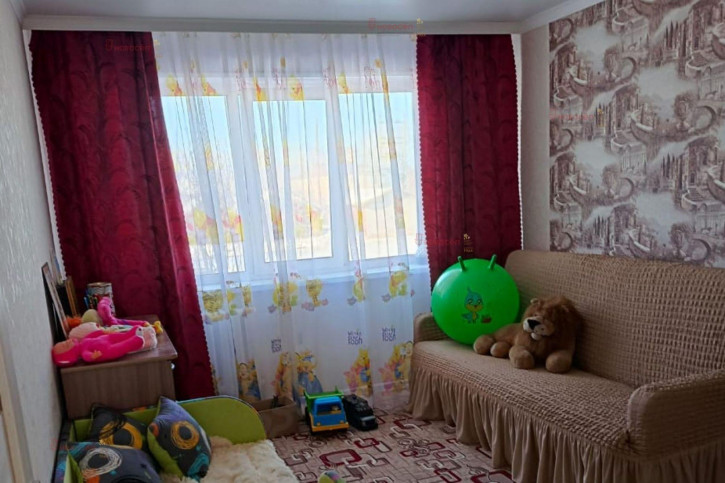 2-комн квартира Октябрьская 1