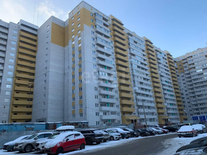 3-комн квартира улица Гагарина, 80ак1