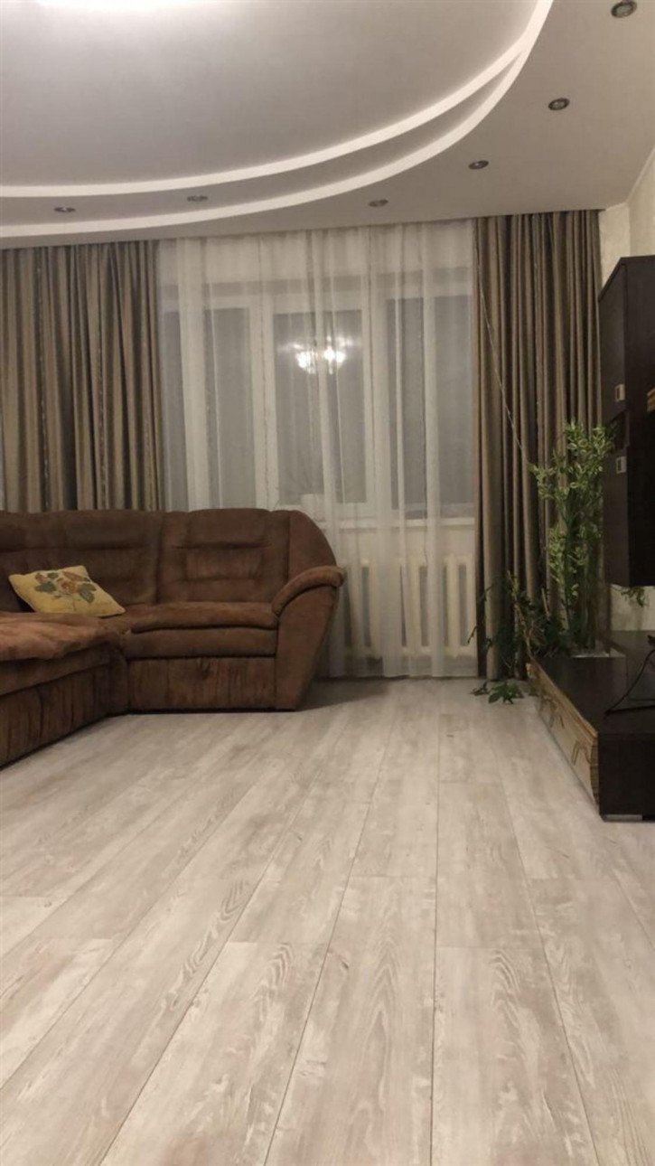 3-комн квартира ул 33-я Северная, д. 27