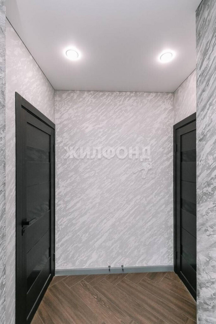 4-комн квартира Красный проспект, 323/2