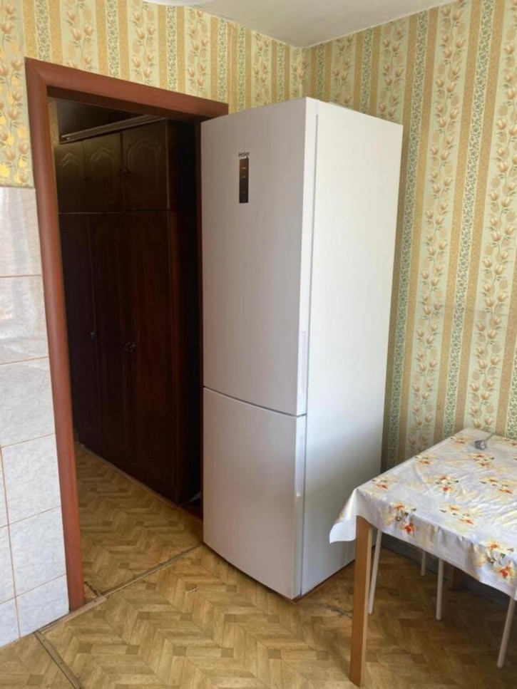 2-комн квартира Сибиряков-Гвардейцев, 68