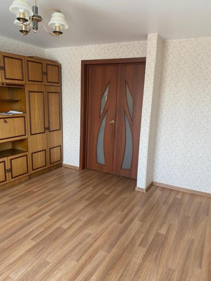 2-комн квартира Сибиряков-Гвардейцев, 68